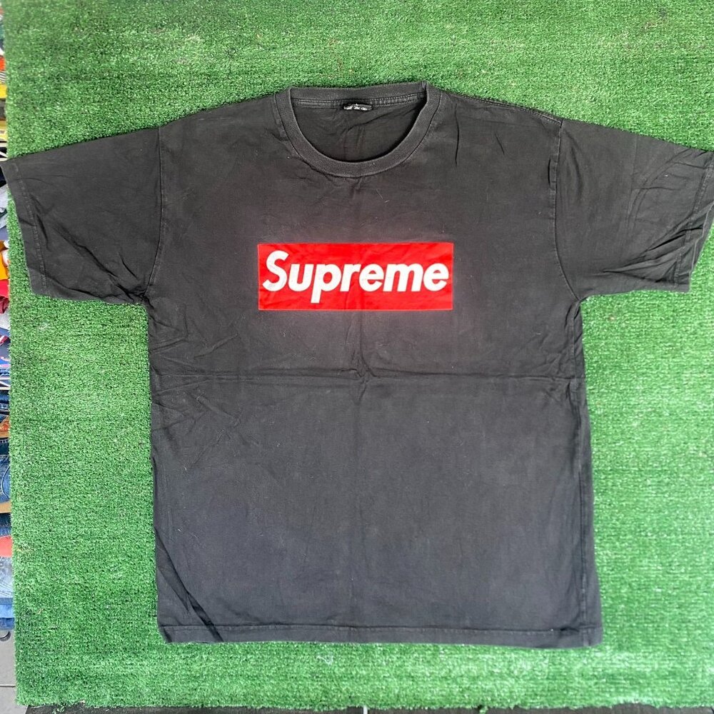 Vintage Red Box Logo Shirt Black Streetwear Boot Hype Tee